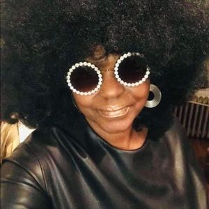 Meet your Posher, Sonya